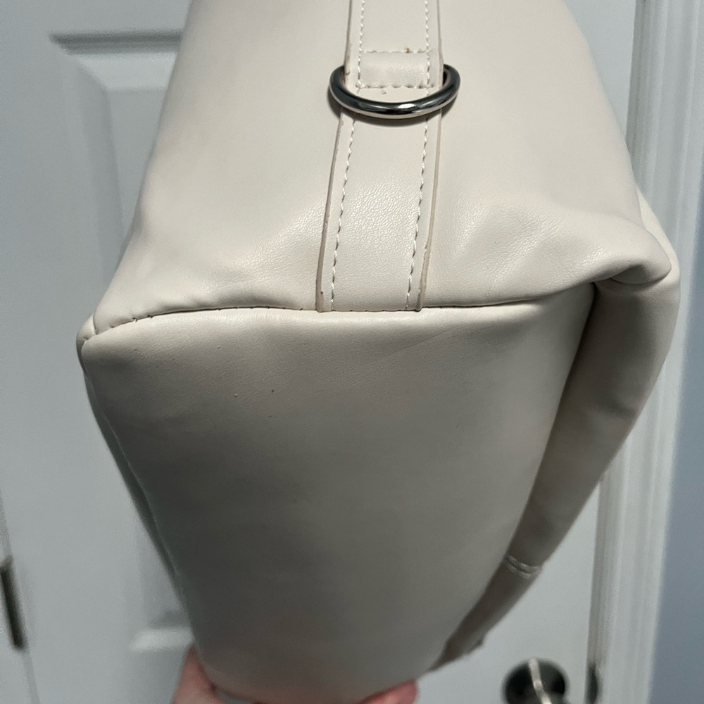 Steve Madden Vanilla Cream B swagger Tote Shoulder Bag Silver Chain Charms NWT - Picture 8 of 15